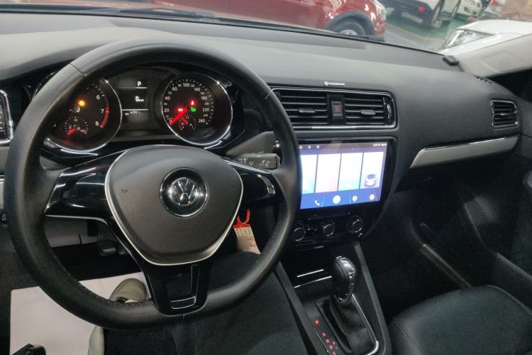 Used Volkswagen Sagitar 2016 230TSI 25th Anniversary Edition
