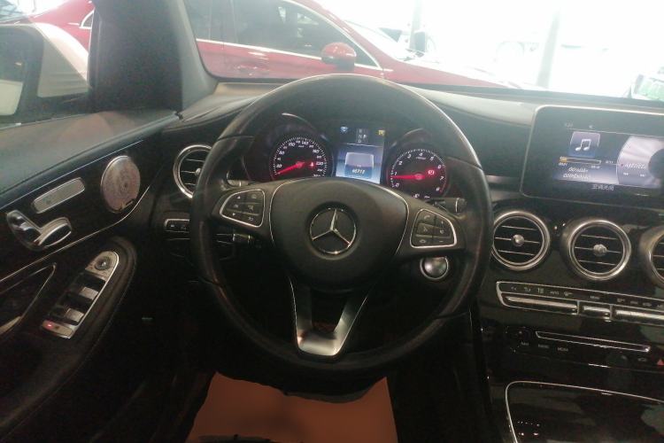 Used Mercedes-Benz GLC 2017 GLC 260 4MATIC Luxury Model
