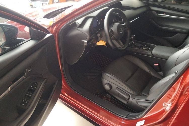 Used Mazda Mazda 3 Axela 2020 1.5L Automatic Luxury Version
