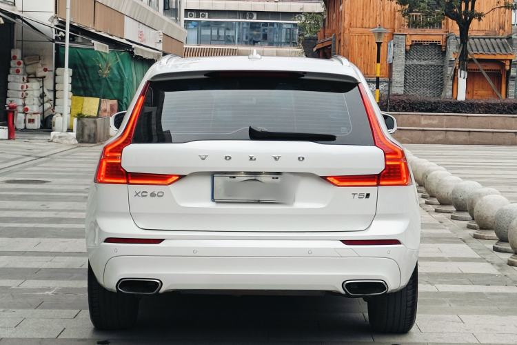 Used Volvo XC60 2019 T5 4x4 Smart Edition China V Standard