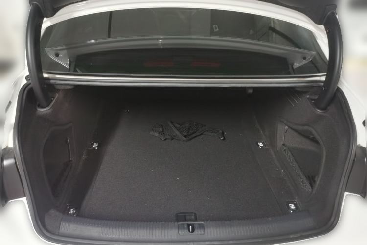 Used Audi A4L 2018 30th Anniversary Edition 40 TFSI Fashion Model Trunk