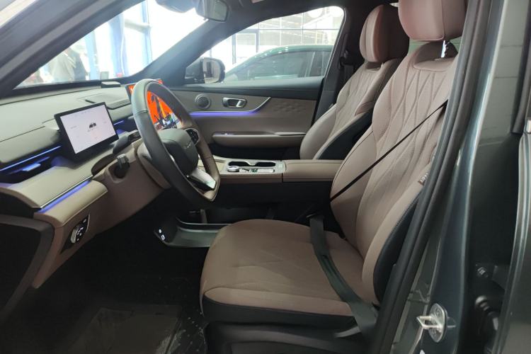 Used Chery Fengyun T8 2025 1.5T 130km Deluxe Version 5 Seats Left Front Seat