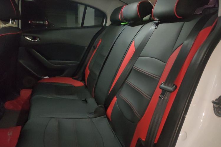 Used Mazda 3 Axela 2017 Sedan 1.5L Automatic Luxury Model Emission Standard China V Left Rear Seat