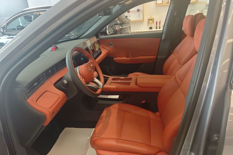 Used Hongqi HS6 PHEV 2026 220 All-Wheel Drive Smart Hybrid Version