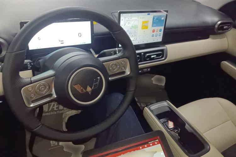 Used Wuling Bingo PLUS 2024 401 km Flagship Edition Four-Seater Version
