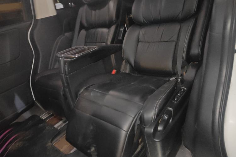 Used Honda Elysion 2016 2.4L Supreme Edition
