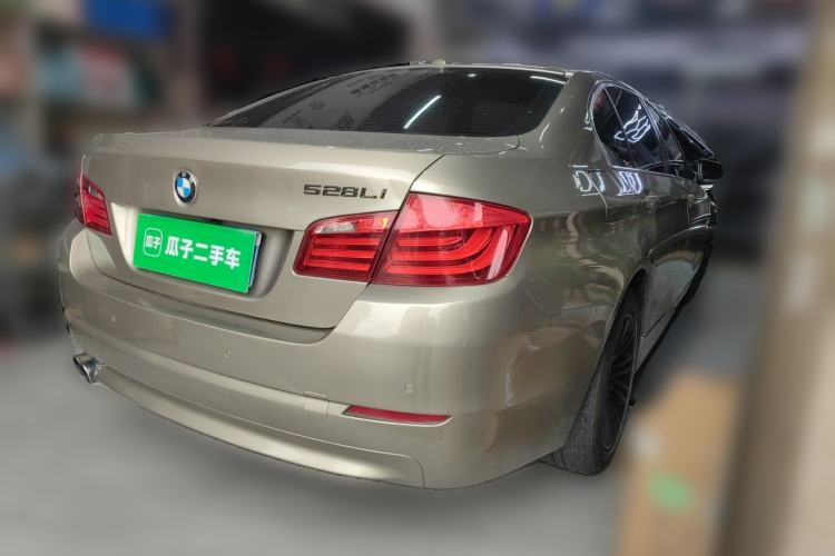 Used BMW 5 Series 2011 528Li Leading Model
