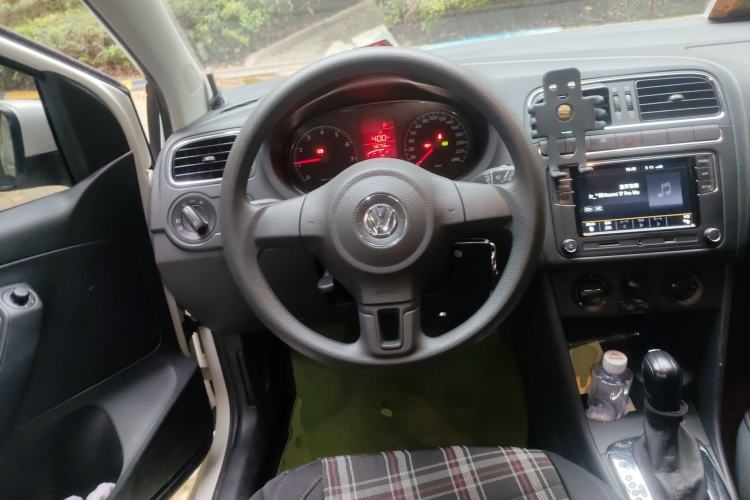 Used Volkswagen Polo 2013 1.4L Automatic Comfort Edition Steering Wheel