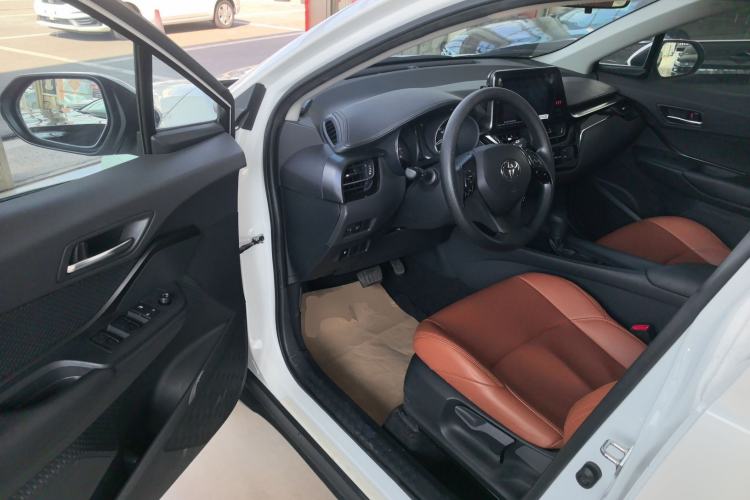 Used Toyota IZOA 2021 2.0L Yixing Version