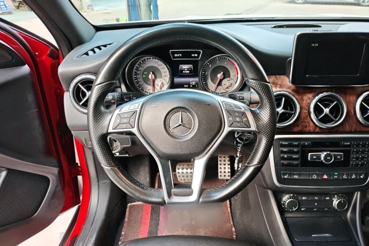 Used Mercedes-Benz GLA 2015 GLA 260 4MATIC