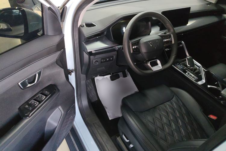 Used Wuling Asta 2022 2.0L DHT Electric-Speed Version