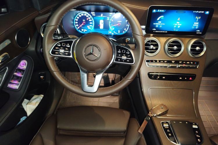 Used Mercedes-Benz GLC 2022 GLC 260 L 4MATIC Luxury Model Steering Wheel