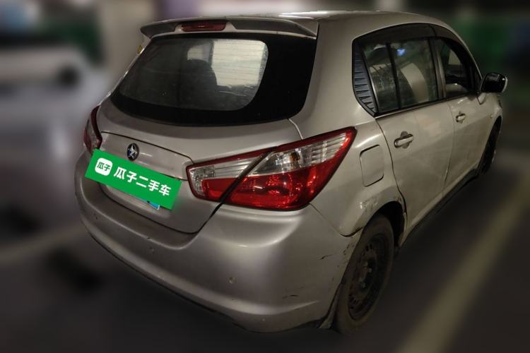 Used Venucia R50 2014 1.6L Manual Splendid Edition