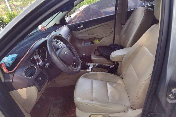 Used Ford Focus 2012 Sedan Classic 1.8L Manual Fashion Edition Left Front Seat