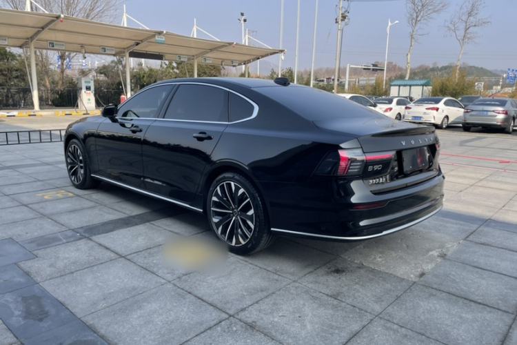 Used Volvo S90 2026 B5 Zhiyuan Luxury Edition
