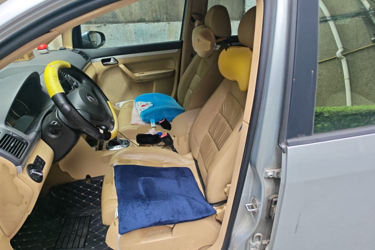 Used Volkswagen Touran 2011 1.4T DSG Zhiya Edition 5 Seats
