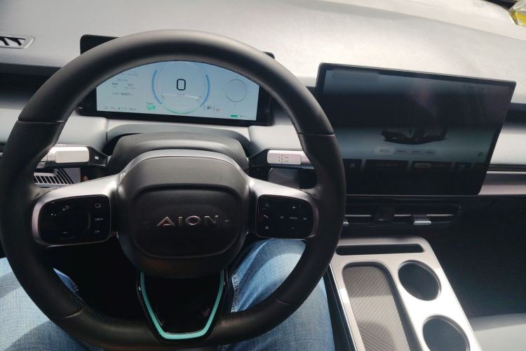 Used AION Y 2023 Younger Star Edition Center Console