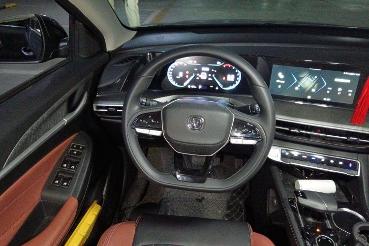 Used Changan Eado 2023 Changan Edition PLUS Blue Whale NE 1.4T GDI DCT Prestige Version
