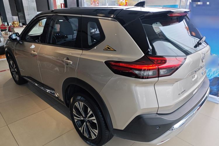 Used Nissan X-Trail 2023 e-POWER Ultra-Hybrid Dual-Motor All-Wheel-Drive Luxury Edition Rear Left 45 Deg