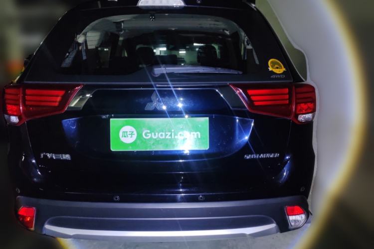 Used Mitsubishi Outlander 2016 2.4L 4x4 Luxury Edition 7-Seater