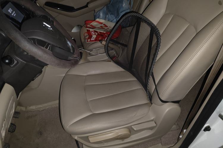 Used Baojun 730 2014 1.5L manual Comfort version 7 seats
