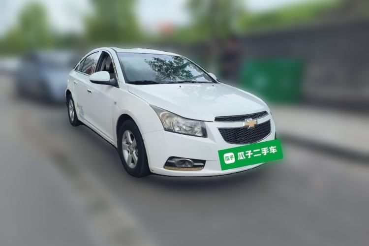 Used Chevrolet Cruze 2013 1.6L SL Sunroof Edition MT Front Right 45 Deg