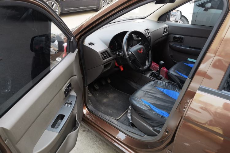 Used Wuling Hongguang 2021 1.5L S Base Version LAR
