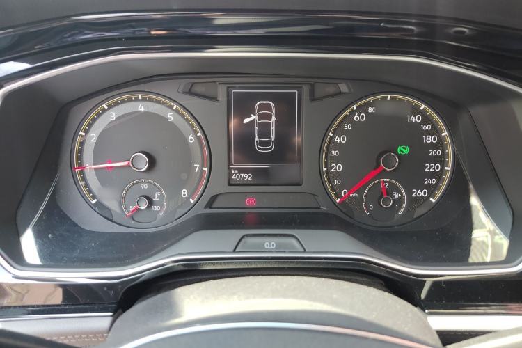 Used Volkswagen Sagitar 2019 200TSI DSG Comfort Version China VI Standard Instrument Cluster