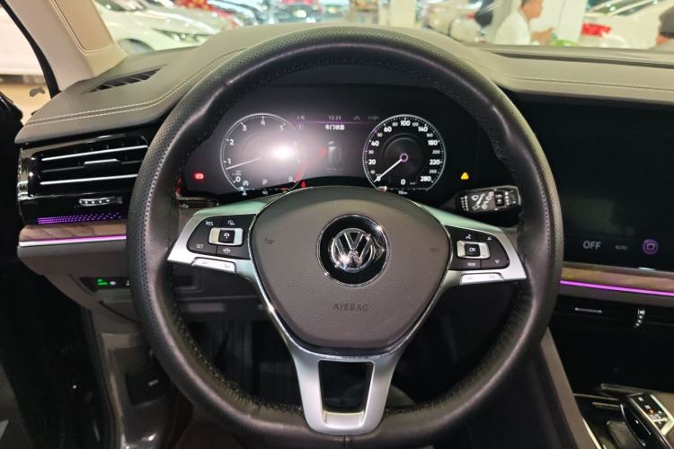 Used Volkswagen Touareg 2019 3.0 TSI RuiFeng Edition China VI Standard Steering Wheel