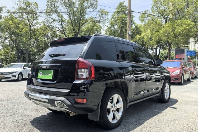 Used Jeep Compass 2014 2.0L two-wheel drive sport version