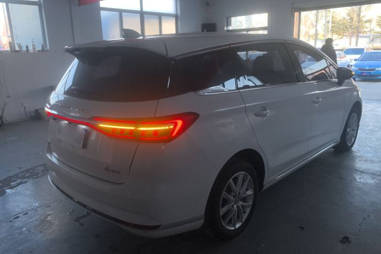 Used BYD Song MAX 2021 Upgraded Model 1.5T Manual Luxury 7-Seater
