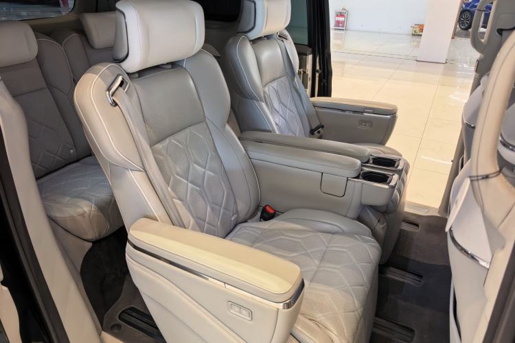 Used Volvo EM90 2025 Ultra Six-Seater