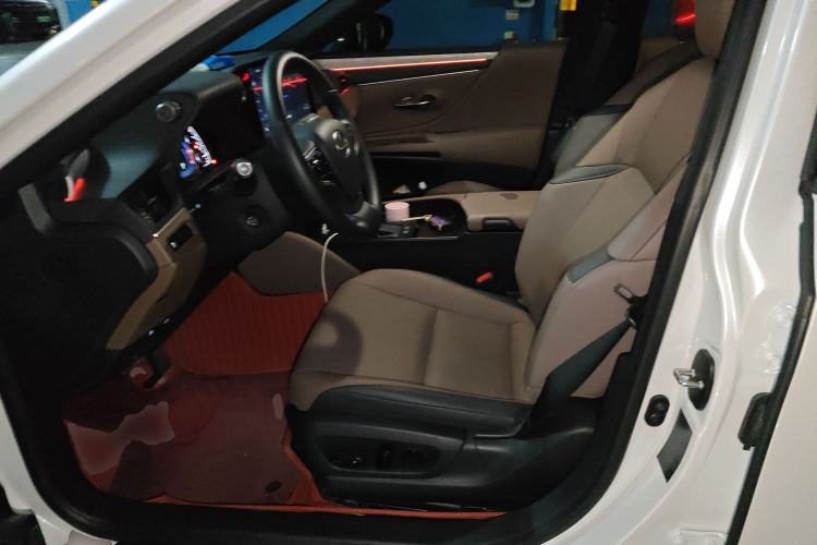 Used Lexus ES 2025 200 Premium Edition
