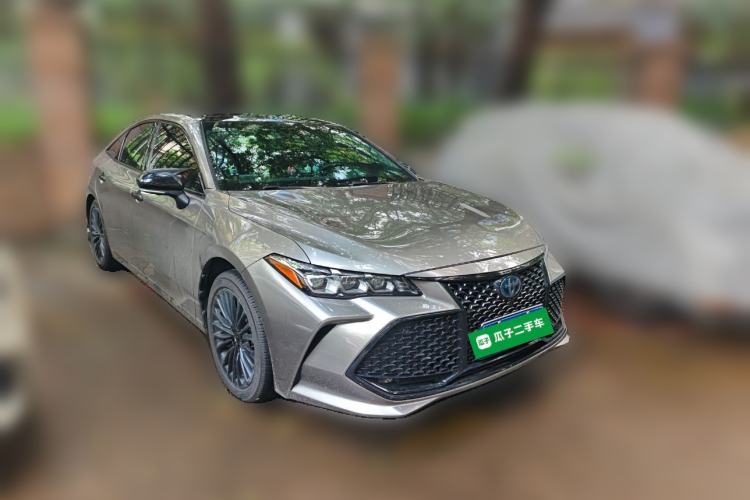 Used Toyota Avalon 2019 Dual-Engine 2.5L XLE Prestige Version China VI Standard