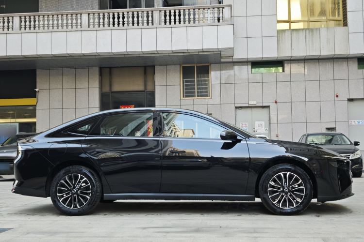 Used Nissan N6 2026 Model 180 Max Exterior 3