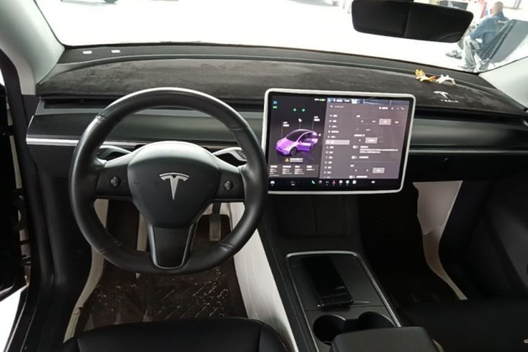 Used Tesla Model Y 2024 Rear-Wheel-Drive Version
