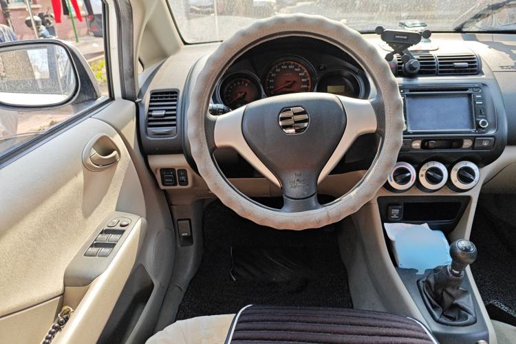 Used Everus S1 2012 1.3L Manual Comfort Edition
