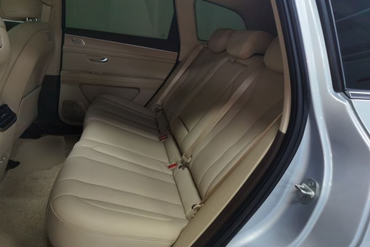 Used Hima AITO M7 2024 1.5T Intelligent Drive Rear-Drive Ultra Version 5 Seats Left Rear Seat