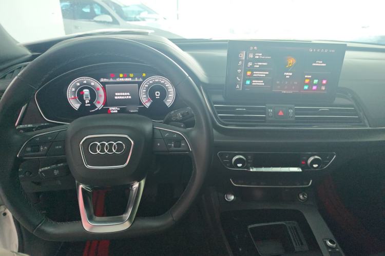 Used Audi Q5L 2023 40T Luxury Dynamic Model
