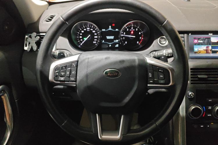 Used Land Rover Discovery Sport 2019 240 PS SE Version China VI Standard