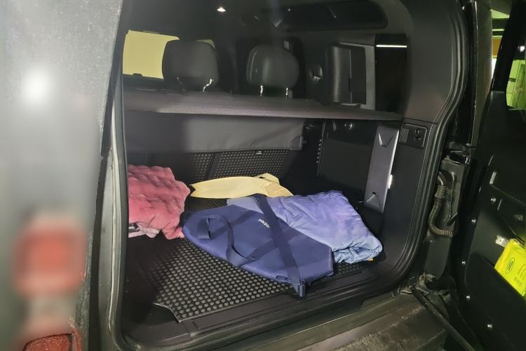 Used Land Rover Defender 2025 110 3.0T P400 – Dynamic HSE Trunk