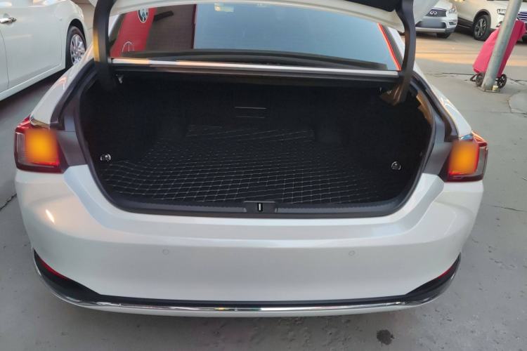 Used Lexus ES 2023 200 Excellence Edition