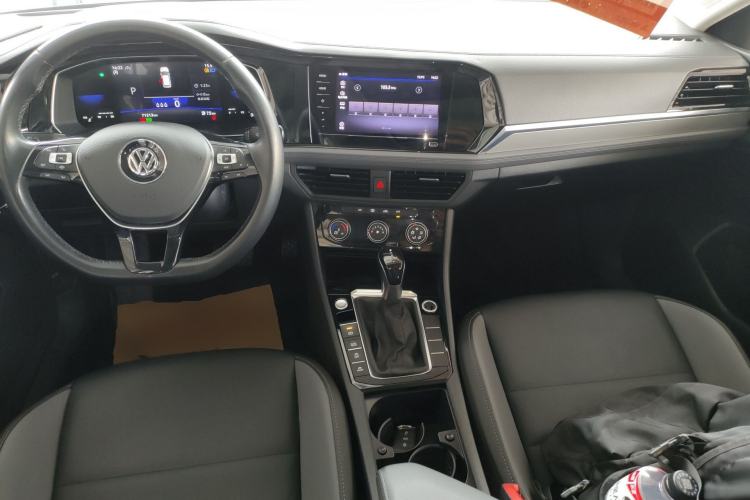 Used Volkswagen Sagitar 2021 280TSI DSG Comfort Connect Edition Center Console