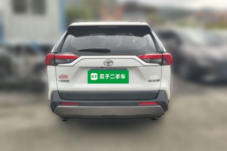 Used Toyota RAV4 2021 2.0L CVT Two-Wheel Drive Fashion Edition Rear