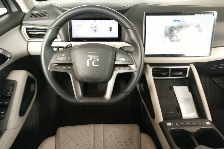 Used BYD Yuan UP 2025 Intelligent Driving Version 401 km Beyond-Range Edition Steering Wheel