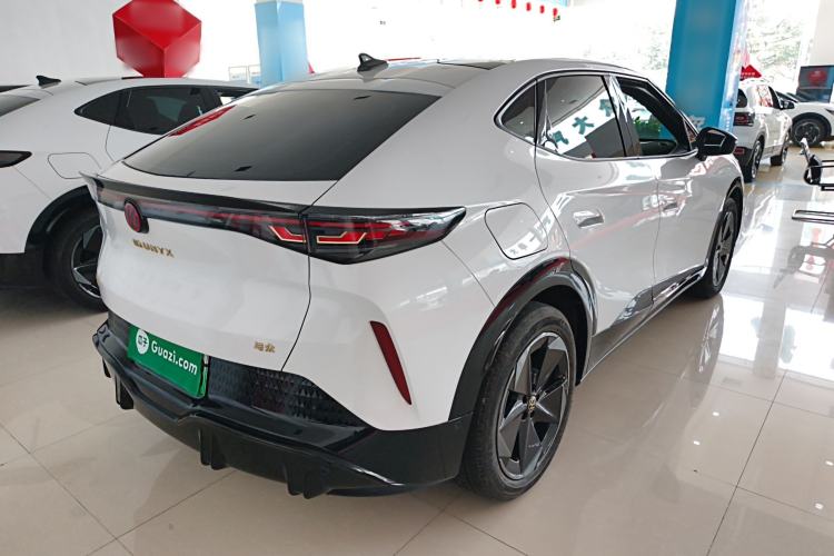 Used Volkswagen ID.UNYX 2024 Pro Long-Range Version Rear Right 45 Deg