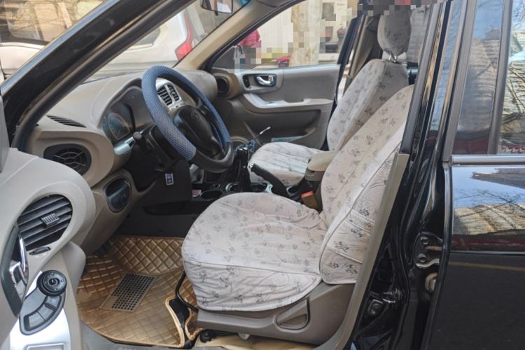 Used Huatai Santa Fe Classic 2012 2.0L Gasoline Manual Two-Wheel Drive Comfort Version Left Front Seat