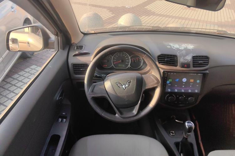 Used Wuling Hongguang 2015 1.5L S Basic Version China V Standard