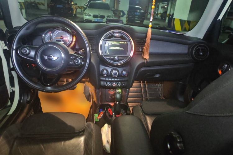 Used MINI 2015 1.5T COOPER Fun Five-Door Edition
