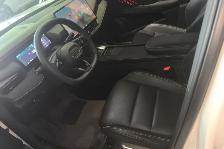 Used Lynk & Co 06 2025 Renew 1.5T Halo Left Front Seat